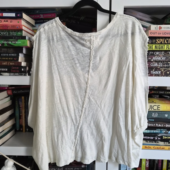 Casual White Women's Top - Picture 5 of 5